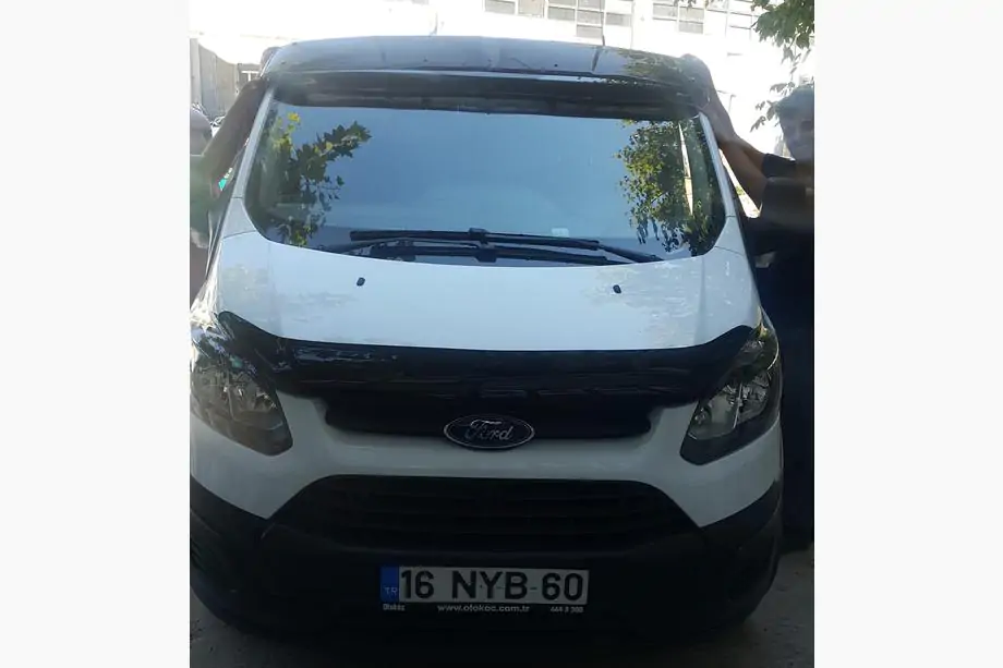 Ford Custom 2013-2022 Casquette pare-brise (avec supports) Photo 3