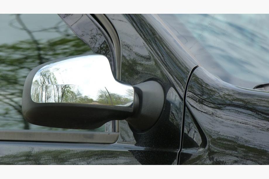 Renault Duster 2008–2017 Coques de Rétroviseurs Chromées SUPÉRIEURES Variante 2 (2pcs) Image