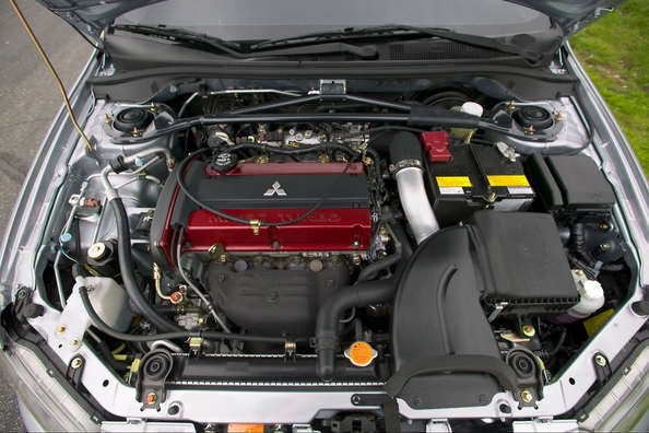 Le cliquetis des voitures Mitsubishi Lancer X, ASX, Outlander XL, Outlander RE (2012+) au ralenti