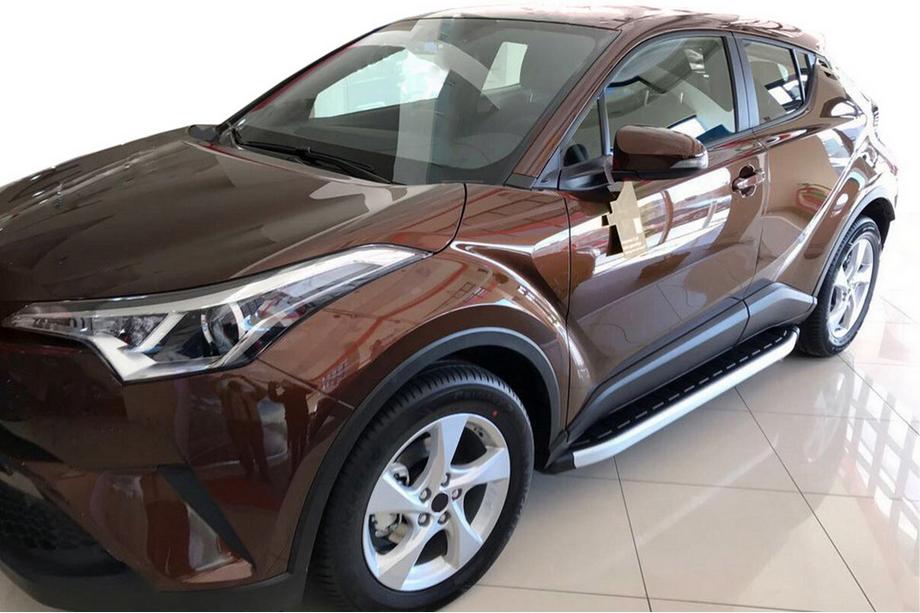 Toyota C-HR 2016-2023 Marchepieds latéraux Fullmond (2 pcs, aluminium) Image