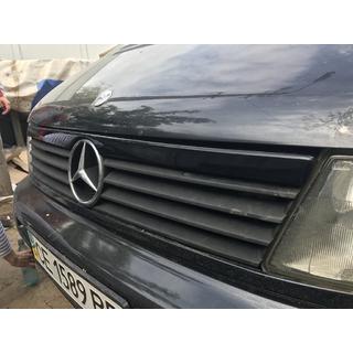 Baguette de calandre (plastique) Mercedes Vito W638 1996-2003 photo 2