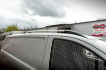 Mercedes Vito/V-class W447 2014- Barres de Toit ELITE Chrome (Pied en Plastique) Empattement Court (Compact) photo 2