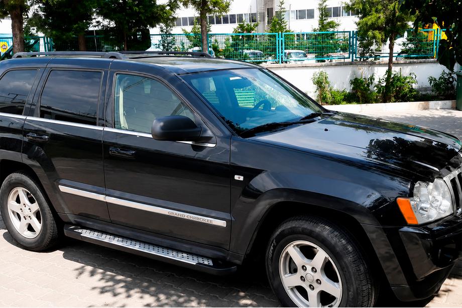 Jeep Grand Cherokee WK 2004-2010 Marchepieds latéraux Allmond Grey (2 pcs, aluminium) Image