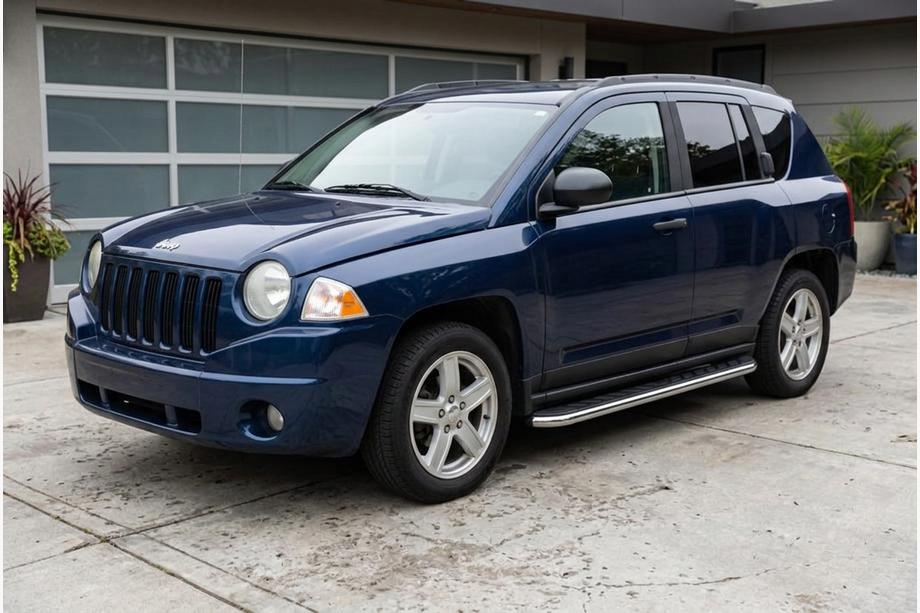 Jeep Compass 2006-2016 Marchepieds Latéraux Maydos V1 (2 pcs, Aluminium & Inox) Image