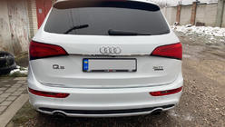 Audi Q5 2008-2017 Baguette chromée au-dessus de la plaque d'immatriculation (inox) photo 2