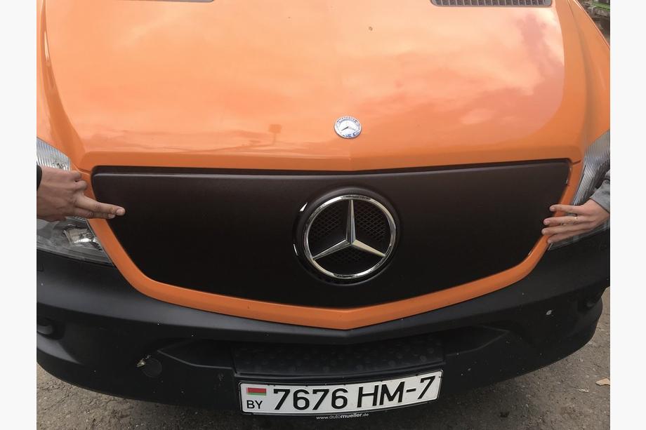 Mercedes Sprinter W906 2006–2018 Cache calandre hiver V1 (2013↗) Brillant Photo 6