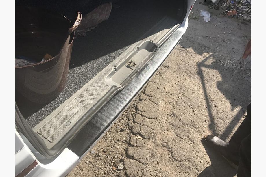 Mercedes Vito W639 2004-2014 Protection de pare-chocs arrière avec rebord (DDU, plastique) Mat Photo 6