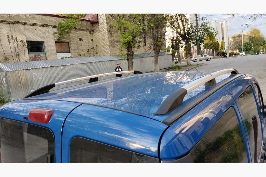 Fiat Doblo I 2005-2010 Barres de Toit Chromées Base standard, pieds en plastique Image