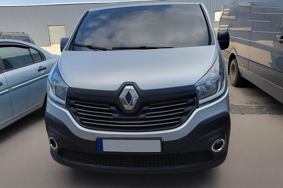 Renault Trafic 2015- Entourages de feux antibrouillard (2 pcs, inox) Carmos - Acier Inoxydable Turc Image