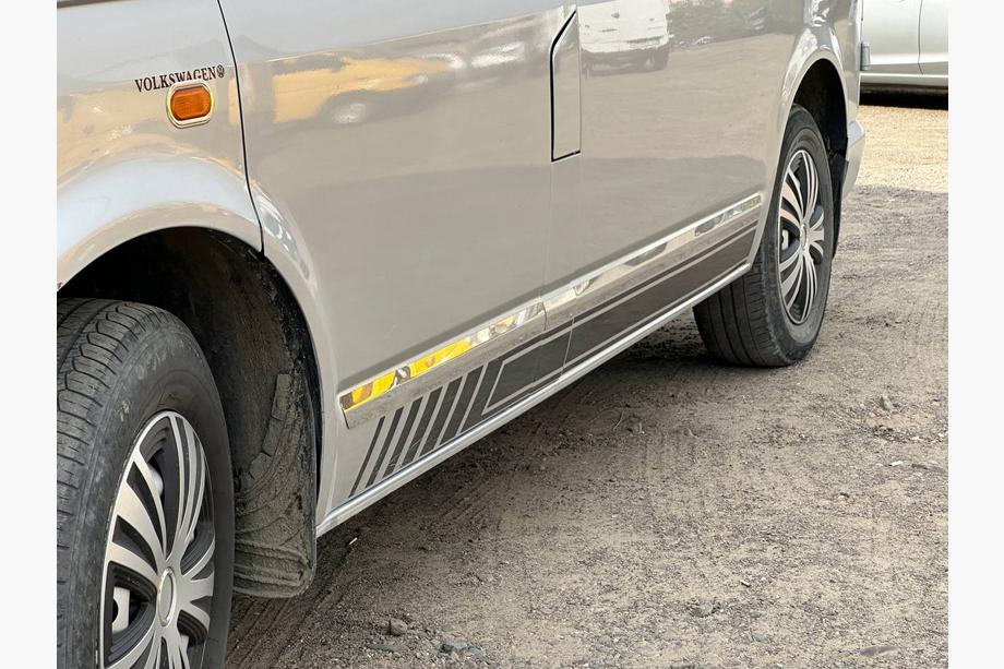 Volkswagen T6 2015-2024 Moulures de Portes Acier Inox Chromé 2 Portes, Empattement Court, OmsaLine - Acier Inoxydable Italien Photo 12