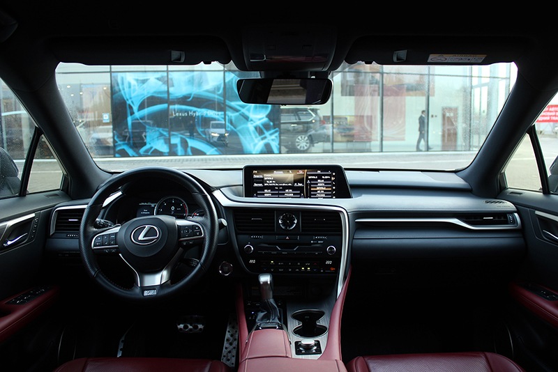 Présentation crossover Lexus RX F Sport