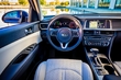 Examen de la Kia Optima Hybrid 2017-anne photo 2