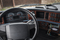 Volvo FH 1993-2012 Habillages de tableau de bord 2002-2008 (imitation bois) photo 1