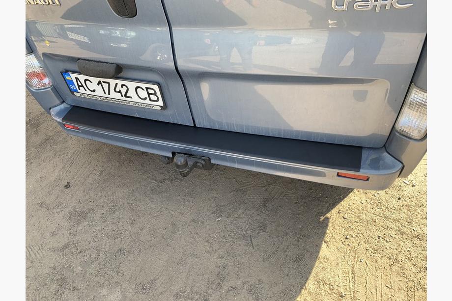 Opel Vivaro 2001–2015 Protection de pare-chocs arrière DDU (ABS) Photo 11