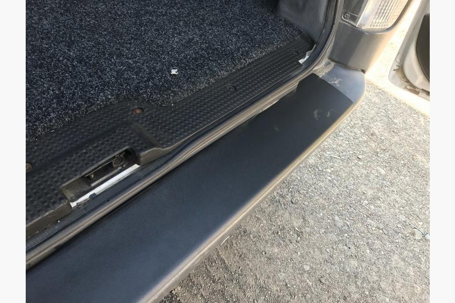 Opel Vivaro 2001–2015 Protection de pare-chocs arrière DDU (ABS) Photo 8