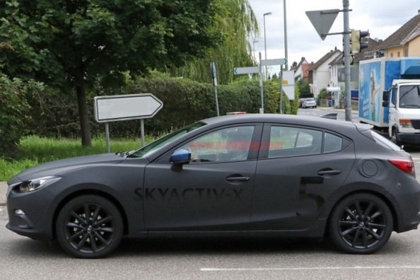 Mazda publiera un nouveau trio avec un moteur dinnovation Photo 3