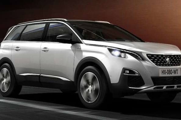 Le style français dans le crossover Peugeot 5008 2017