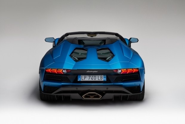 Francfort présenteront à jour Lamborghini Aventador S Roadster