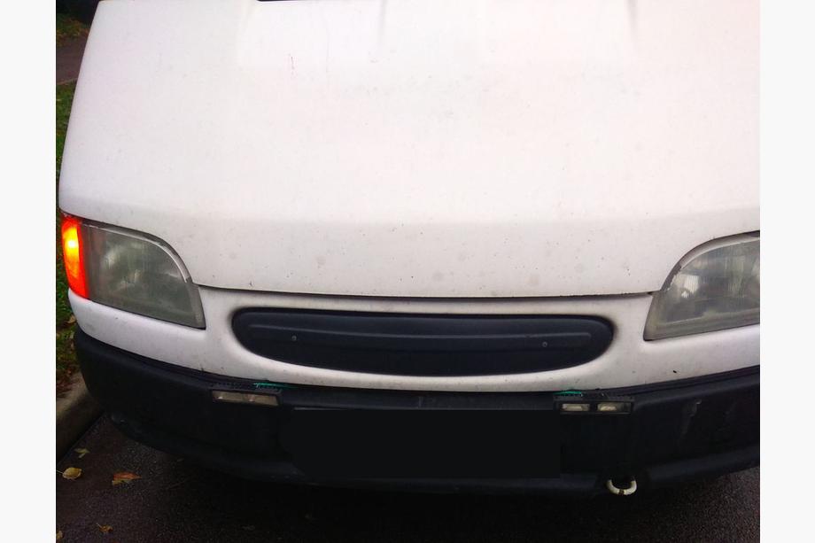 Ford Transit 1991-2000 Calandre d'hiver Brillant Photo 5
