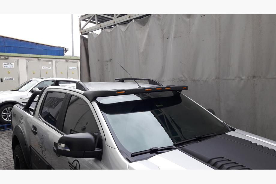 Ford Ranger 2011–2022 Casquette de pare-brise LED V1 Image