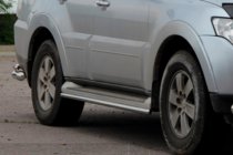 Mitsubishi Pajero Wagon III 1999-2006 Tubes lateraux pour fixation d'origine (2 pcs, inox) photo 4
