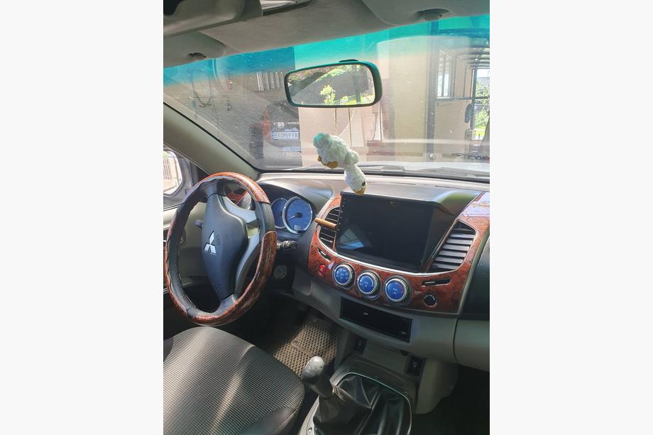 Mitsubishi L200 2006-2015 Kit de garnitures de tableau de bord (11 pièces) Bois Photo 11
