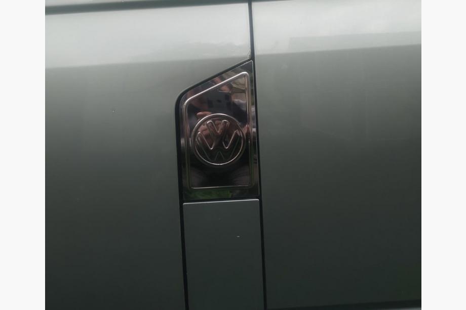 Volkswagen T5 Multivan 2003–2010 Cache de Bouchon de Réservoir avec Logo (Carmos) Image