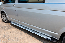 Volkswagen T5 Multivan 2003–2010 Marchepieds latéraux type X5 (2 pcs, aluminium) photo 3