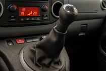 Peugeot Partner Tepee 2008-2018 Soufflet de Levier de Vitesse Cuir photo 1
