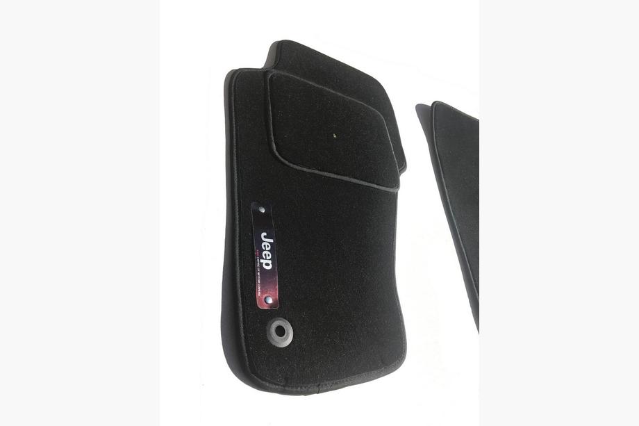 Jeep Grand Cherokee WK 2004-2010 Tapis de sol textile (Fortuna) Photo 3