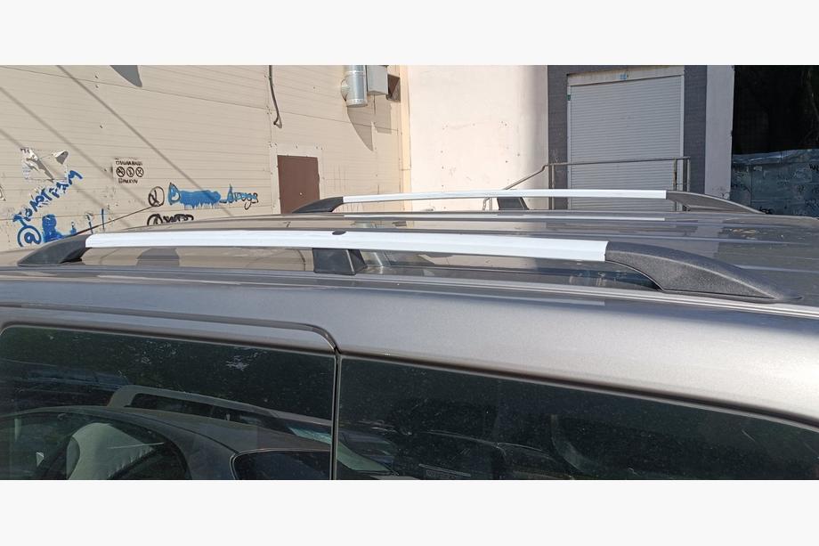 Nissan NV200 2009- Barres de Toit Chromées 164 cm, Pieds en plastique Photo 12