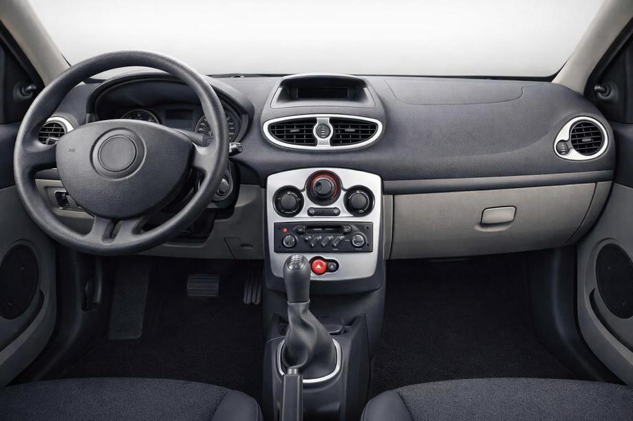Renault Clio III 2005-2012 Couvre tableau de bord 2008-2012 Image