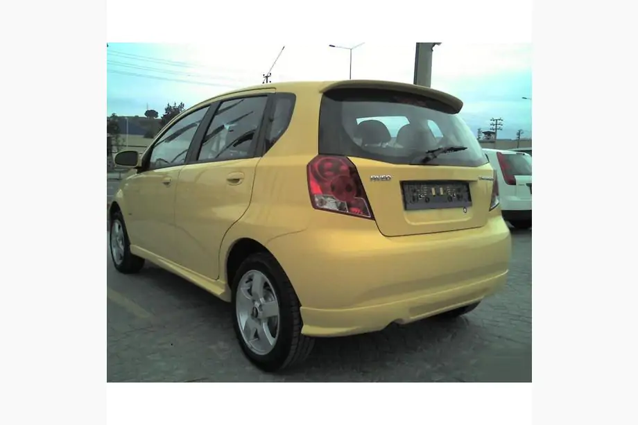 Chevrolet Aveo T200 2002-2008 Cache pare-chocs arrière (apprêté pour peinture) Image
