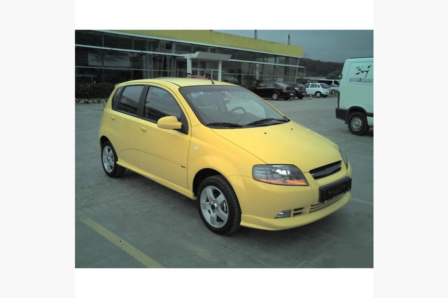 Chevrolet Aveo T200 2002-2008 Bas de caisse (apprêtés pour peinture) Photo 2