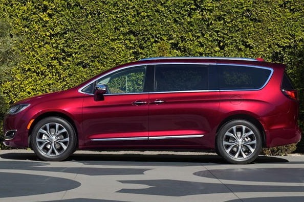 Aperçu mini-fourgonnette Chrysler Pacifica Photo 5