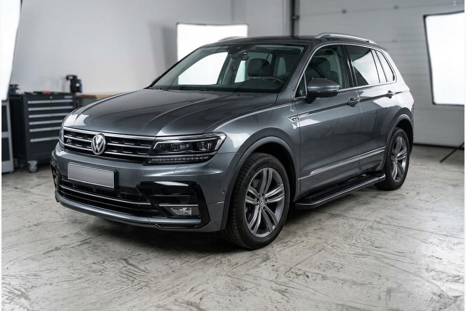Volkswagen Tiguan 2016-2023 Marchepieds Latéraux Allmond Black (2 pcs, Aluminium) Image
