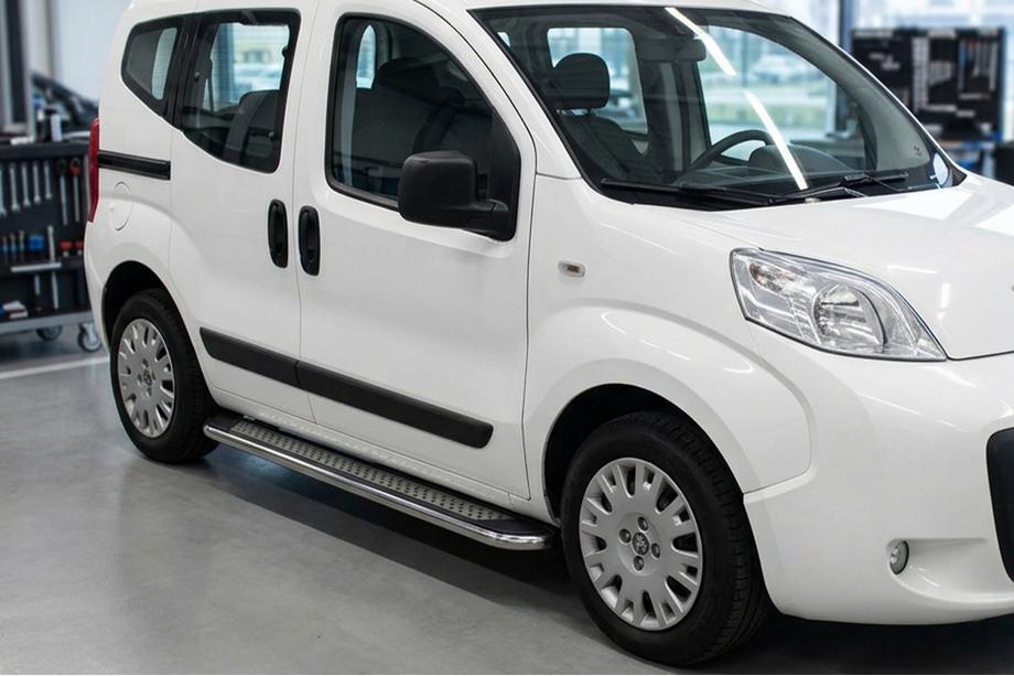 Citroen Nemo 2007-2017 Marchepieds Latéraux Maydos V2 (2 pcs, Aluminium & Inox) Image