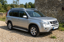 Nissan X-trail T31 2007-2014 Marchepieds Latéraux Maydos V2 (2 pcs, Aluminium & Inox) photo 1