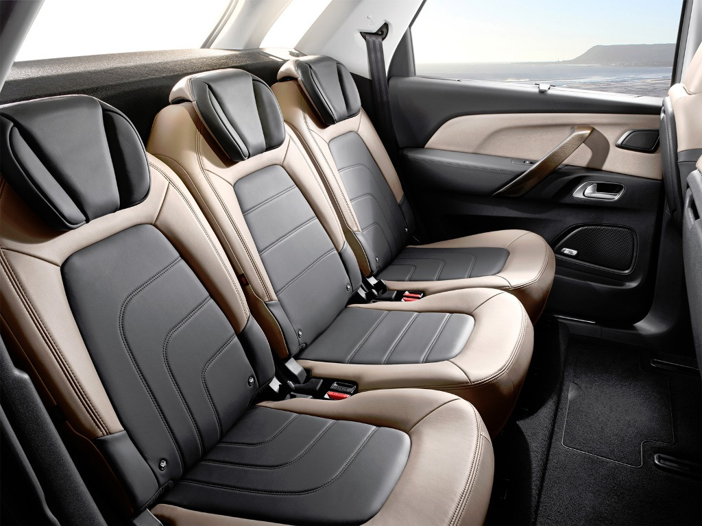 Présentation compacte mini-fourgonnette Citroen C4 Picasso