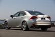 Mis à jour berline Lexus IS photo 2