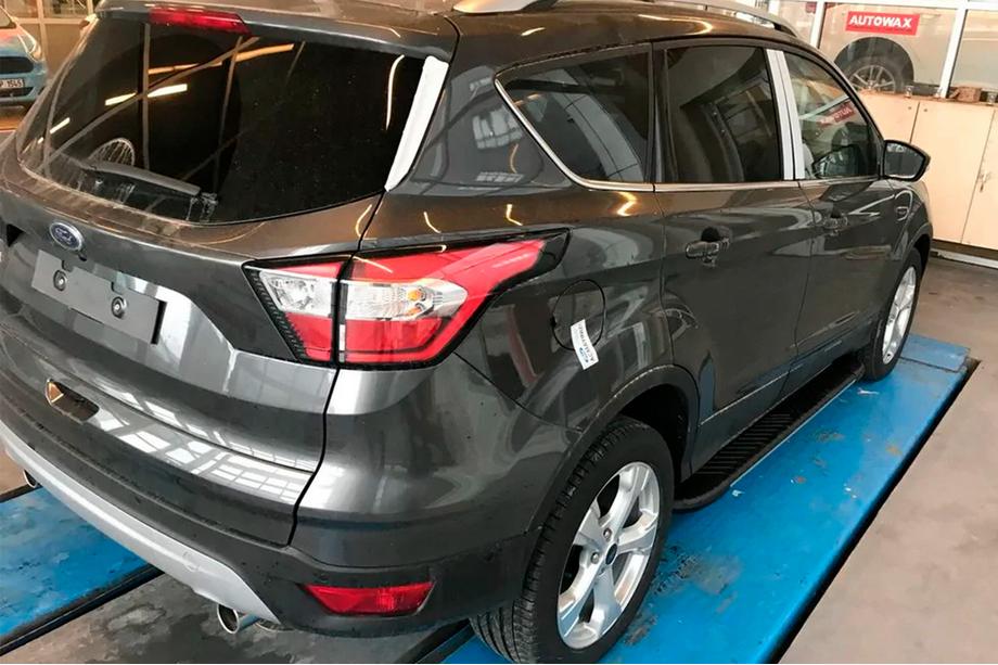 Ford Kuga/Escape 2013-2019 Marchepieds latéraux Bosphorus Grey (2 pcs, aluminium) Avec baguettes de porte Photo 6
