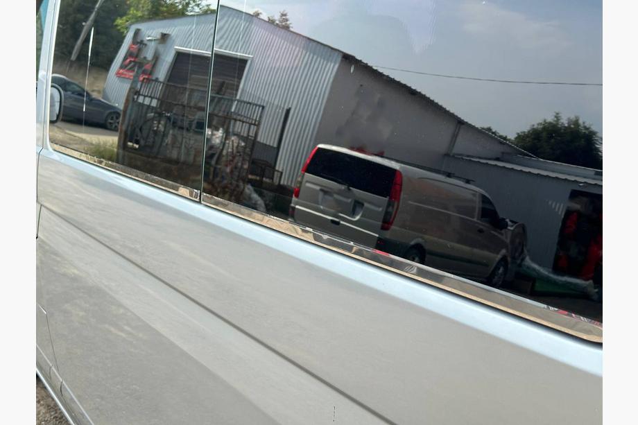 Volkswagen T5 Transporter 2003-2010 Baguettes inférieures de vitres (6 pièces, inox) Empattement Long Photo 7