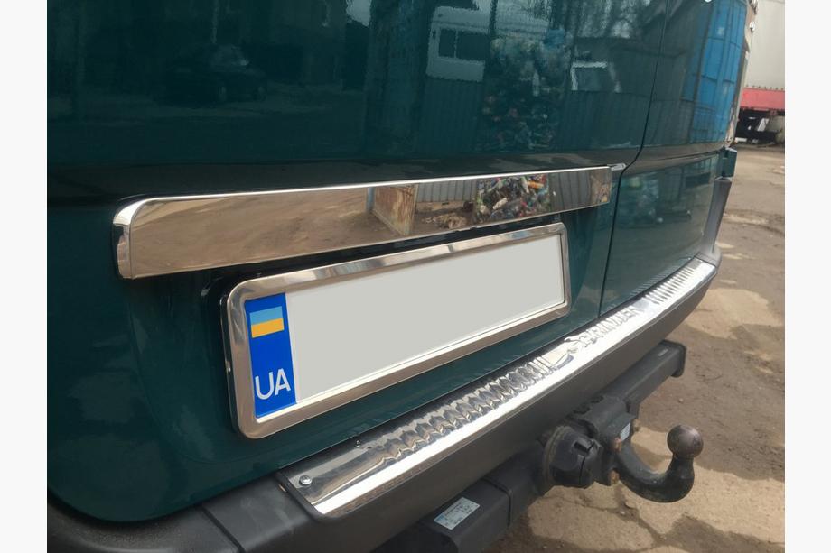 Mercedes Sprinter W906 2006–2018 Baguette de coffre au-dessus de la plaque BlackChrome (inox) Image
