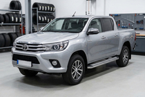 Toyota Hilux 2015- Marchepieds Latéraux Maydos V2 (2 pcs, Aluminium & Inox) photo 1