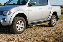 Mitsubishi L200 2006-2015 Marchepieds Latéraux Maya V1 (2 pcs, Aluminium) photo 1