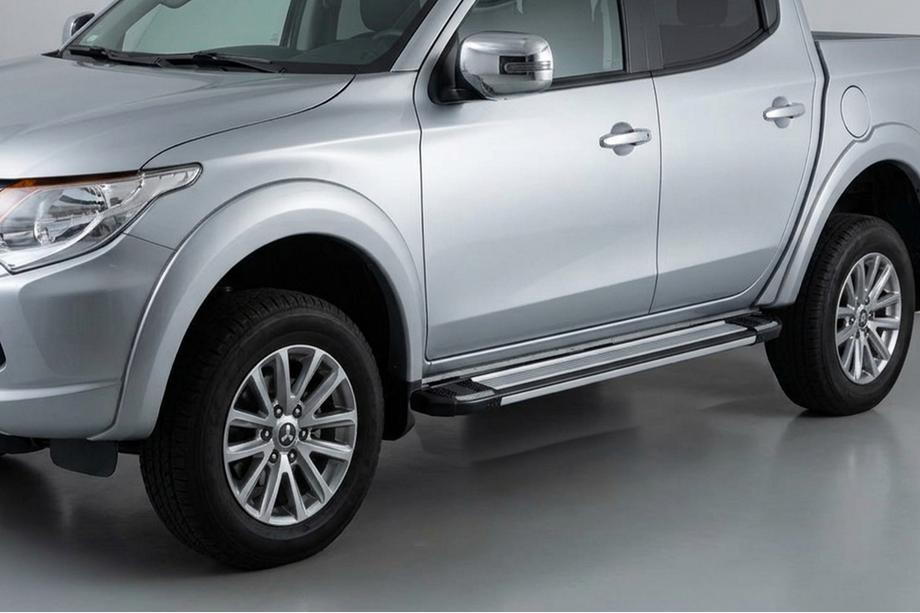 Mitsubishi L200 2015-2024 Marchepieds Latéraux Rainbow (2 pcs, Aluminium) Image