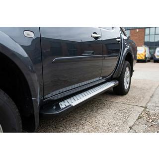 Marchepieds latéraux type X5 (2 pcs, aluminium) photo 1