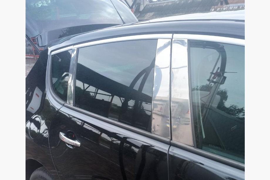Peugeot 3008 2008-2016 Couvre-montants en acier inoxydable Image