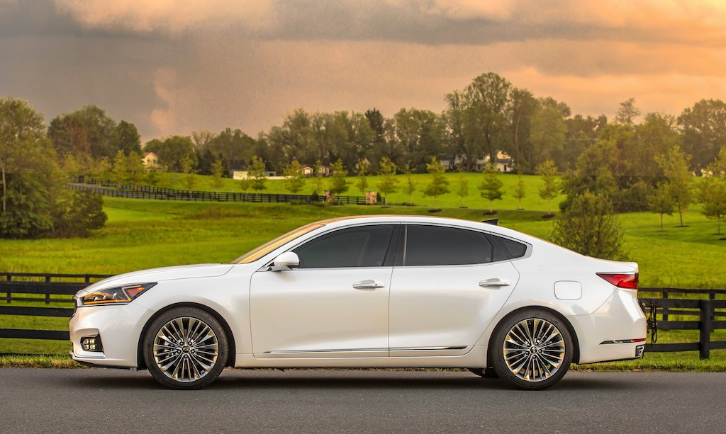 La berline Kia Cadenza: de la solidité, du confort et de la qualité de première qualité