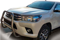 Toyota Hilux 2015- Pare-buffle Avant QT007 (Inox) photo 1